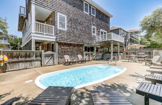 We Are Beachin | 580 ft to the beach | Private Pool, Hot Tub, Dog Friendly, and Community Pool