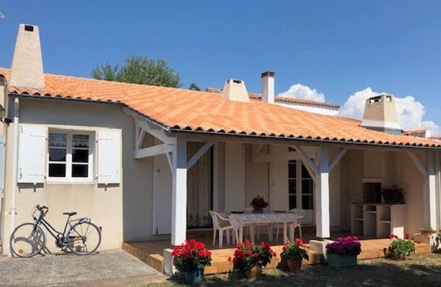 We speak fluently Italian