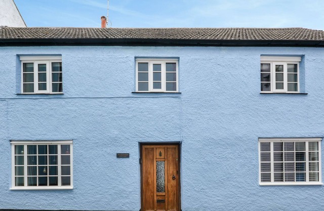 Wedgwood Cottage - Sleeps 6 guests in 3 bedrooms