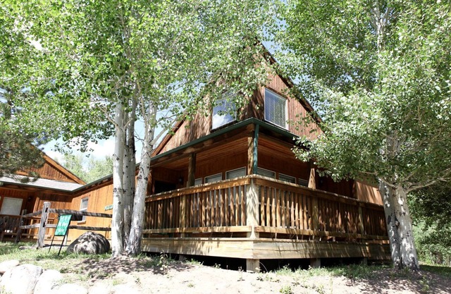 Weekend Getaway for Outdoor Recreation near San Isabel Forest in Colorado