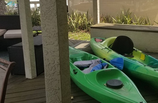 Weeki Wachee Quiet Getaway