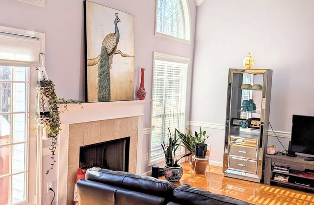 Welcome home! Lush, private room