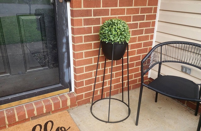 Welcome to Airport Stay at Gigi's, Cozy, Warm, and Inviting