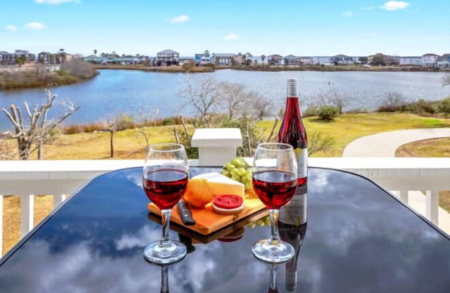 Welcome to Bayfront Bliss!