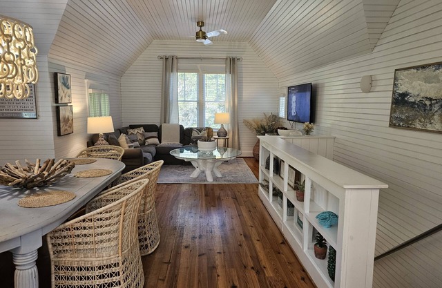 Welcome to Mahi Mahi on Bald Head Island!