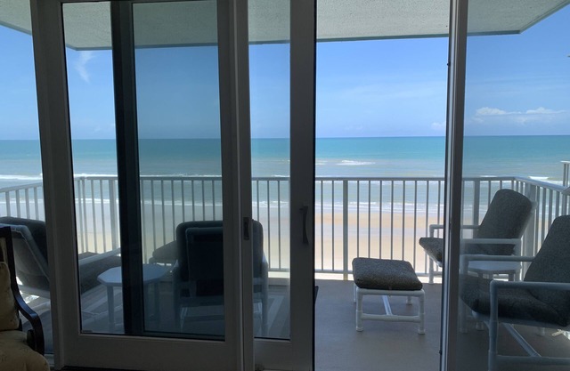 Welcome to paradise - 2 bdrm/2bth with direct oceanfront views.