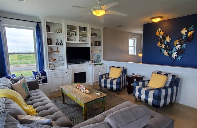 Welcome To Salty Kisses! Our 4 Bedroom Beach Cottage