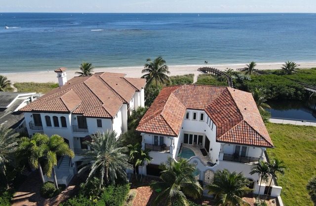 Welcome to Sandy Bridge Luxury Beachfront Home