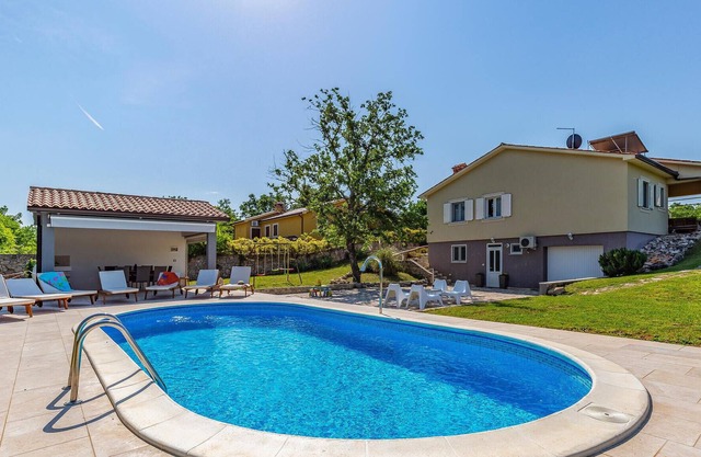 Welcome to this vacation home, which offers its guests a beautiful landscape panorama.