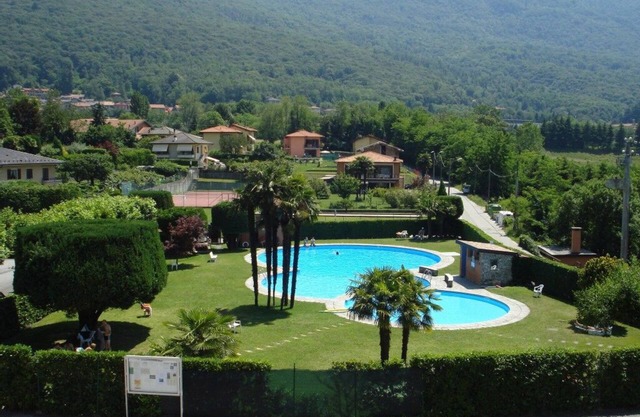 Well-kept 3-room terrace apartment with a fantastic view of the lake