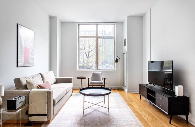 Well-located Kendall Square 1BR w/courtyard, by Blueground