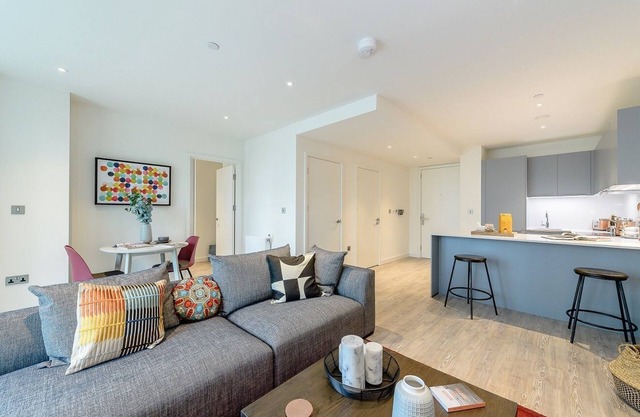 Wembley 3 Bed, 2 Bath Apartment