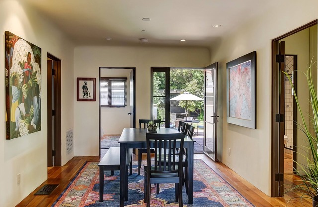 West Beach Villas 5 & 6 - 2 villa rental (entire property) - 2 blocks to beach, State St!