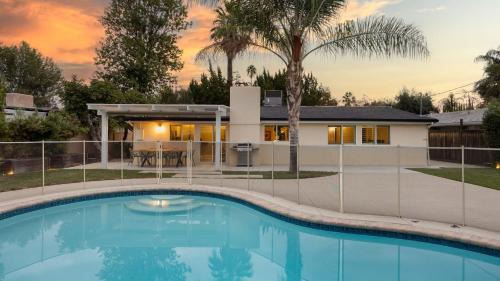 West Valley by AvantStay Large Yard w Pool