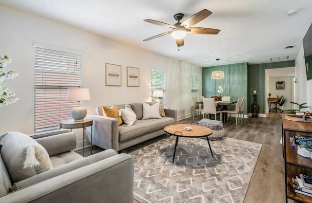 Westshore District 3/2 Private Home!