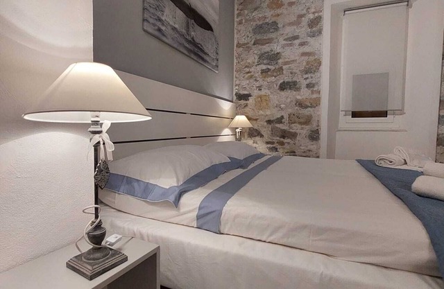 Whale Song Apartment - cozy apartment with private parking space