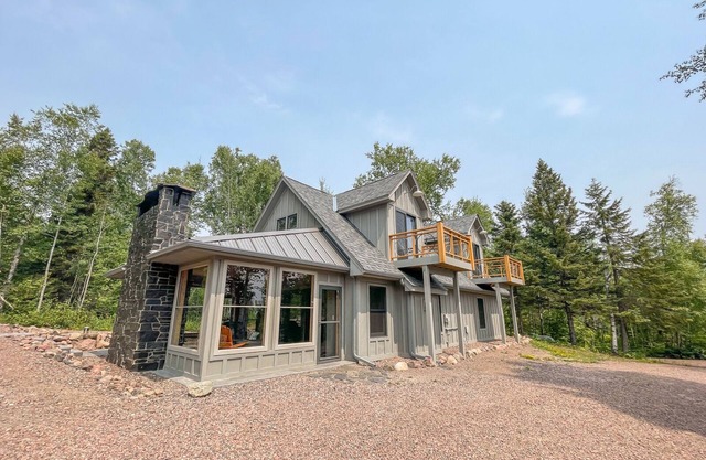 Wheel Hus Retreat is a beautiful luxury home located in Tofte, Minnesota