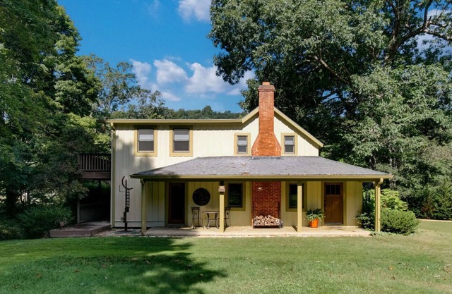 Whimsical Artists Cottage by Mountain Stream