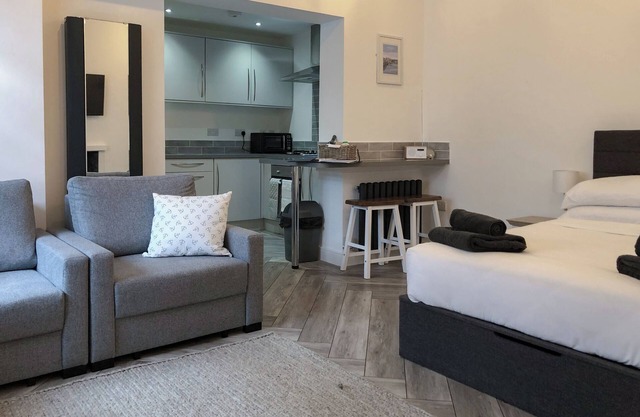 Whinacres Cottage @1894