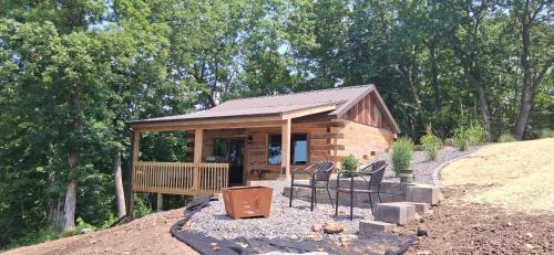 Whispering Winds Sleep 2 Hot Tub
