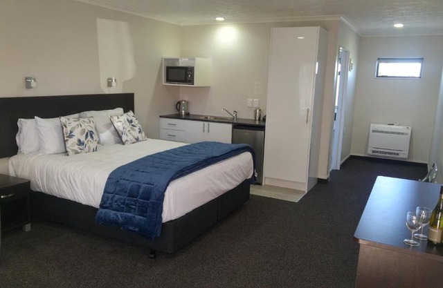 White Heron Motor Lodge