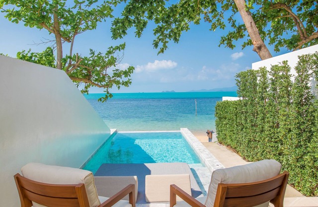 White Whale Beachfront Pool Villa