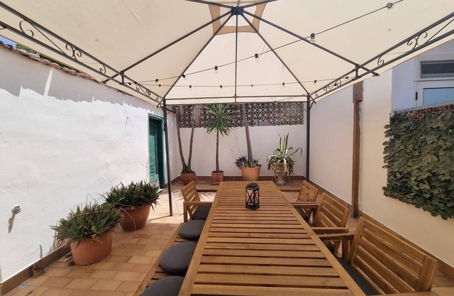 Whole house 2 steps from the sea and main services