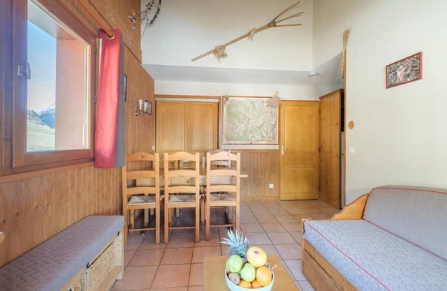 Wifi, 200m from ski slopes, fitness, sauna, balcony, parking, tv, ski locker, 32m², Val Cenis