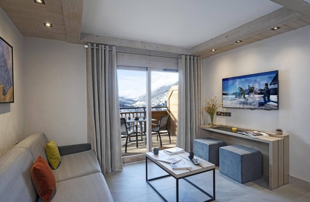 Wifi, fitness, swimming pool, balcony, parking, tv, ski locker, 60m², Le Grand Bornand