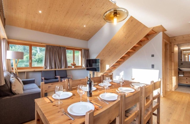 Wifi, ski-in/ski-out & foot of the slopes, sauna, hammam, tv, ski locker, 94m², Vercorin