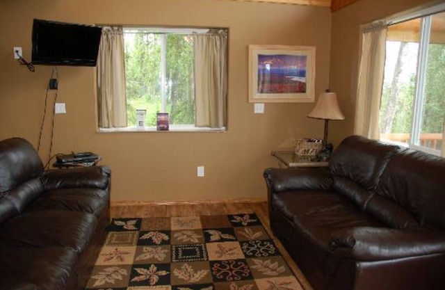 Wilderness setting yet only minutes from Soldotna Alaska and Kenai River