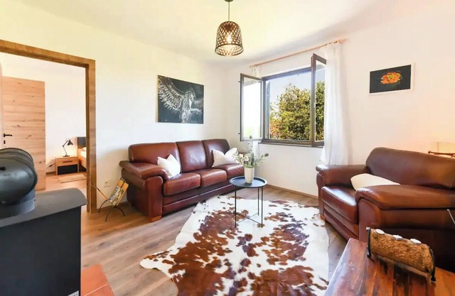 WILDERNEST Plitvice holiday 150m/2 house Garden&private forrest hot tube&sauna