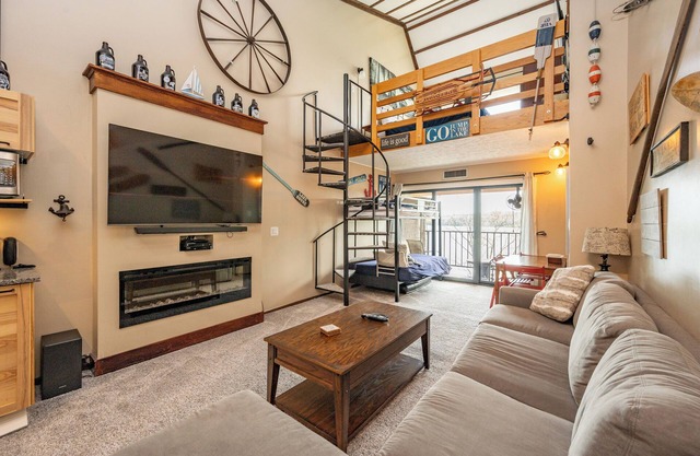 Will O' The Wisp: 714H Studio Loft/One Bath
