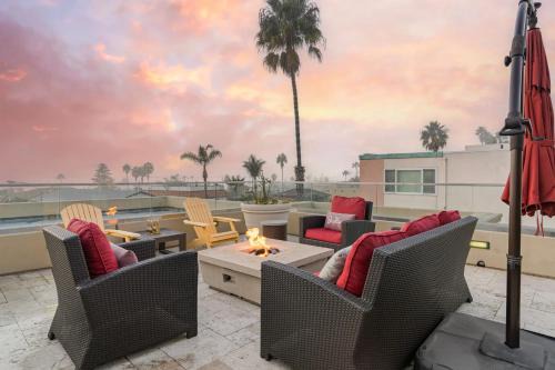 Windansea by AvantStay Private Rooftop Patio 2 blocks to Beach Town