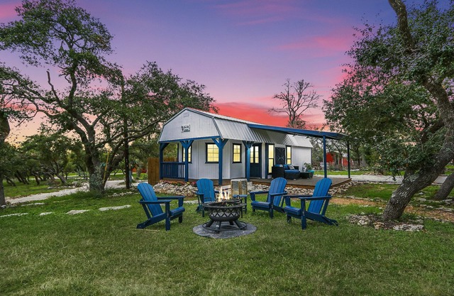 Windmill Ranch - Stardust Cottage I Fire pit, Hot tub