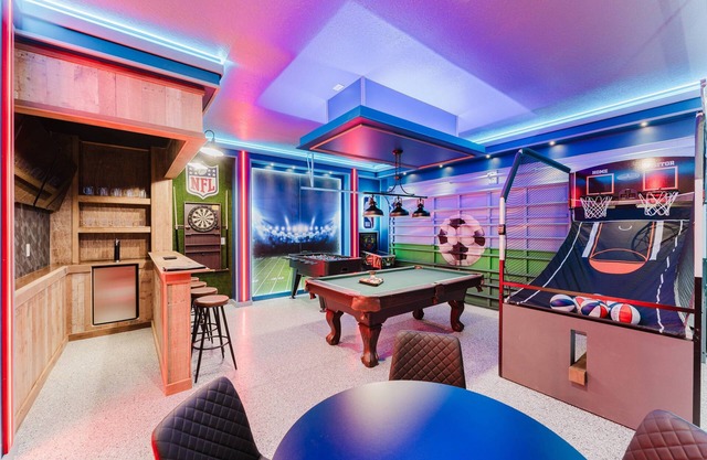 Windsor Cay 143 - Seven Bedroom Villa, Sleeps 14