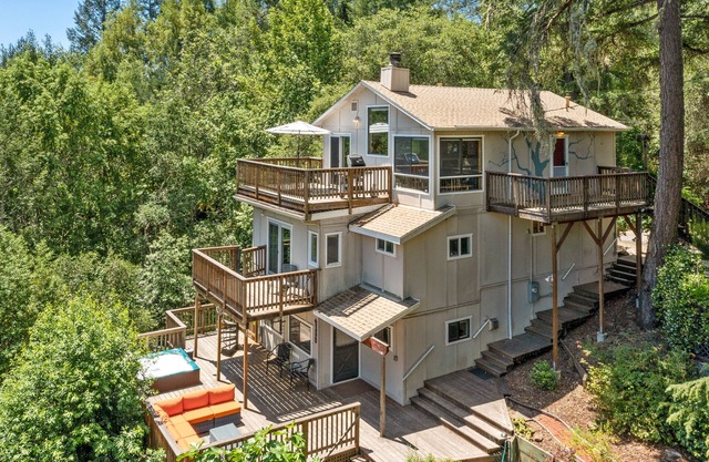 Wine Country Find! Spa, Views, Sun and Privacy, Near Wineries!
