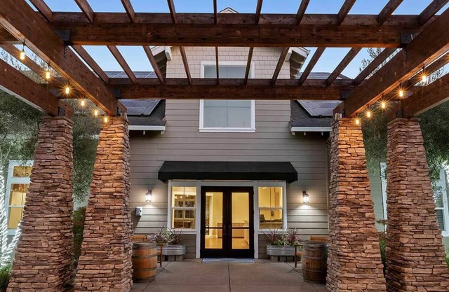 Wineries? Golf? Perfect stay.
