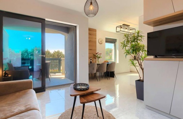 Wing 77 by Interhome