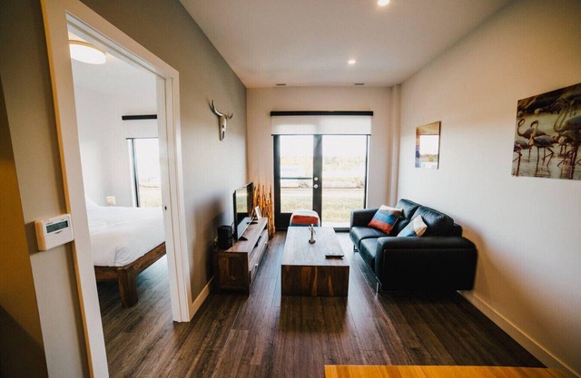 Winnipeg - LXTX 1 Bedroom