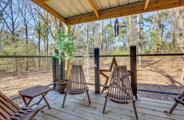 Winnsboro Tiny House w/Trails, Yard Games & More!