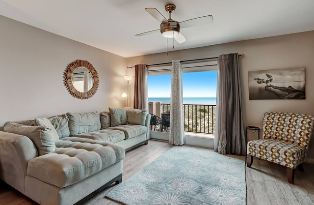 Winter Get Away! Lovely Ocnfrt Condo w Country Club Perks!- Ocnfrt Pool & Golf