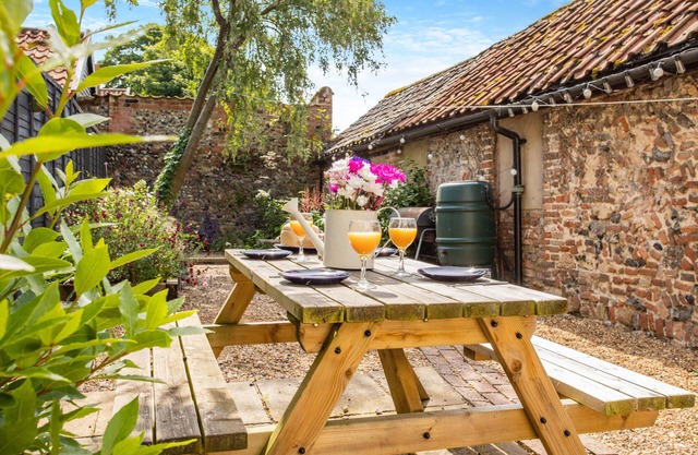 Wits End Cottage - Two Bedroom House, Sleeps 4