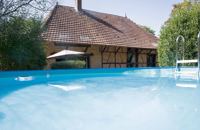 Wonderful private villa for 8 guests with private pool, WIFI, TV, terrace, pets allowed and park.