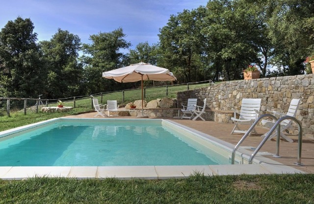 Wonderful private villa for 12 guests with private pool, WIFI, A/C, TV and parking
