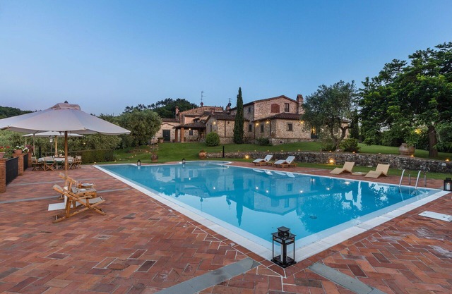 Wonderful private villa for 10 guests with WIFI, hot tub, private pool, A/C, TV and panoramic view