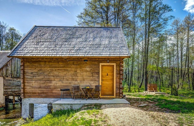 Wonderful private villa for 4 people with WIFI, A/C, TV and parking