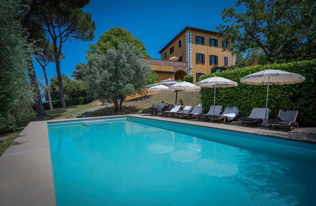 Wonderful private villa with private pool, hot tub, WIFI, A/C, TV, terrace, panoramic view, parking