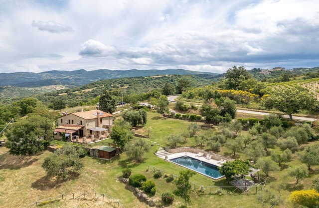 Wonderful private villa with private pool, A/C, WIFI, TV, patio, panoramic view and parking