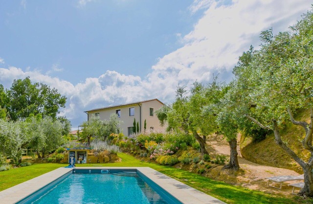 Wonderful private villa for 6 people with private pool, A/C, WIFI, TV, patio and parking
